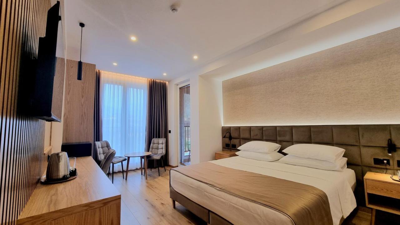 Sibb Hotel Tirana Zewnętrze zdjęcie