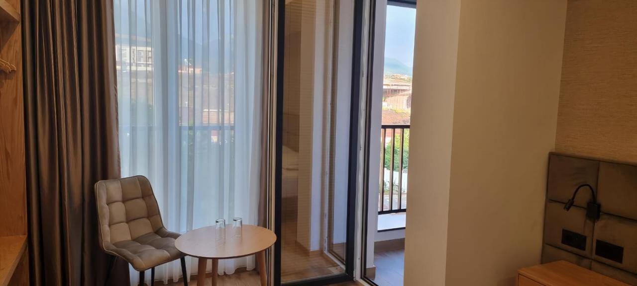 Sibb Hotel Tirana Zewnętrze zdjęcie