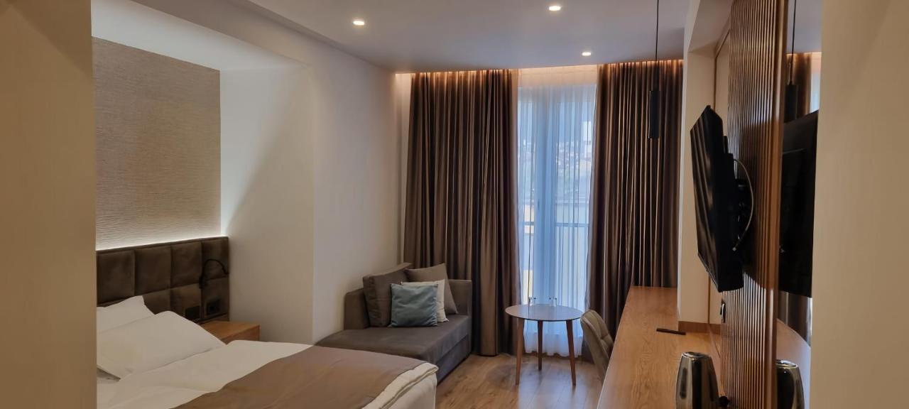 Sibb Hotel Tirana Zewnętrze zdjęcie
