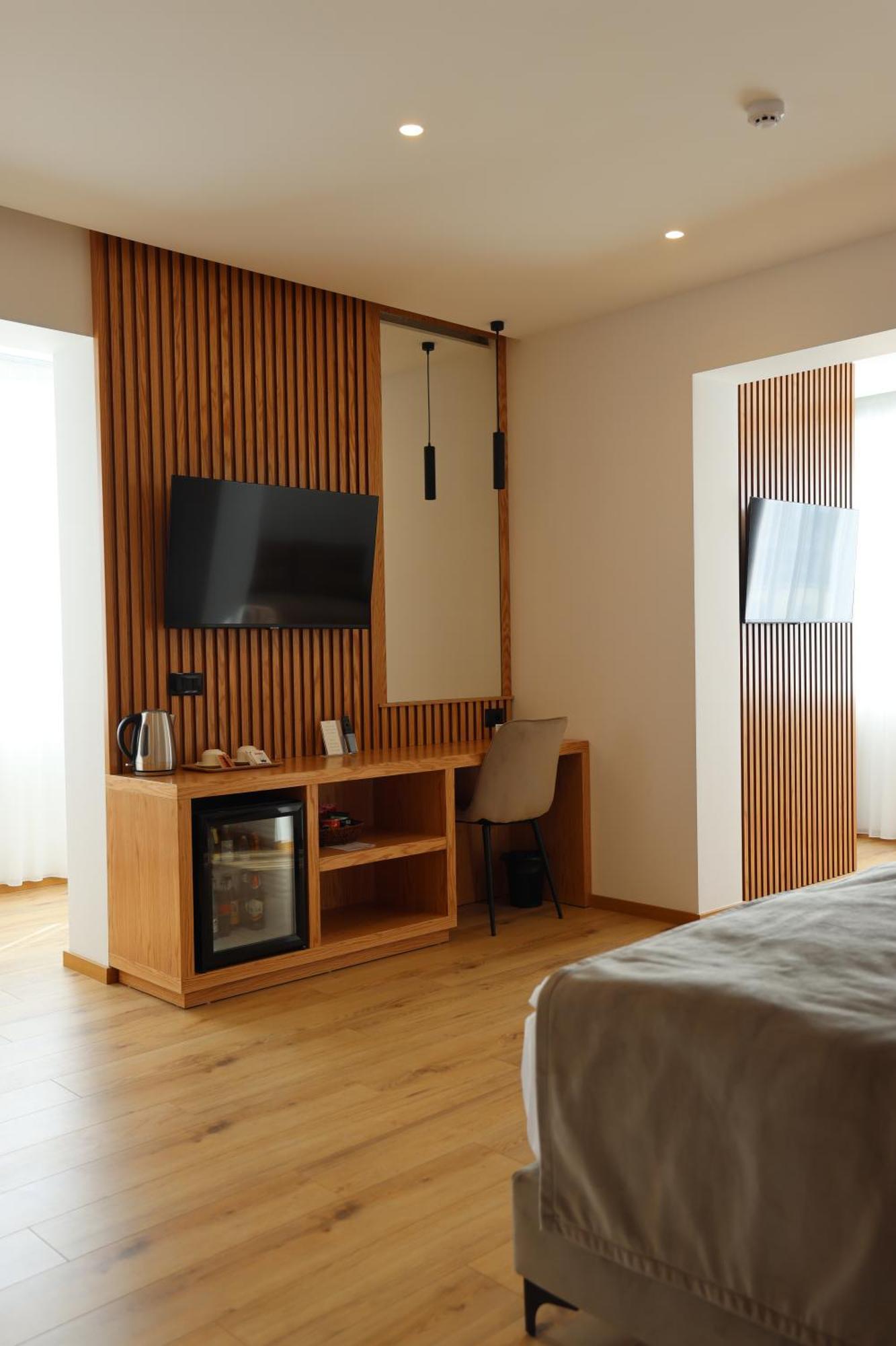 Sibb Hotel Tirana Zewnętrze zdjęcie