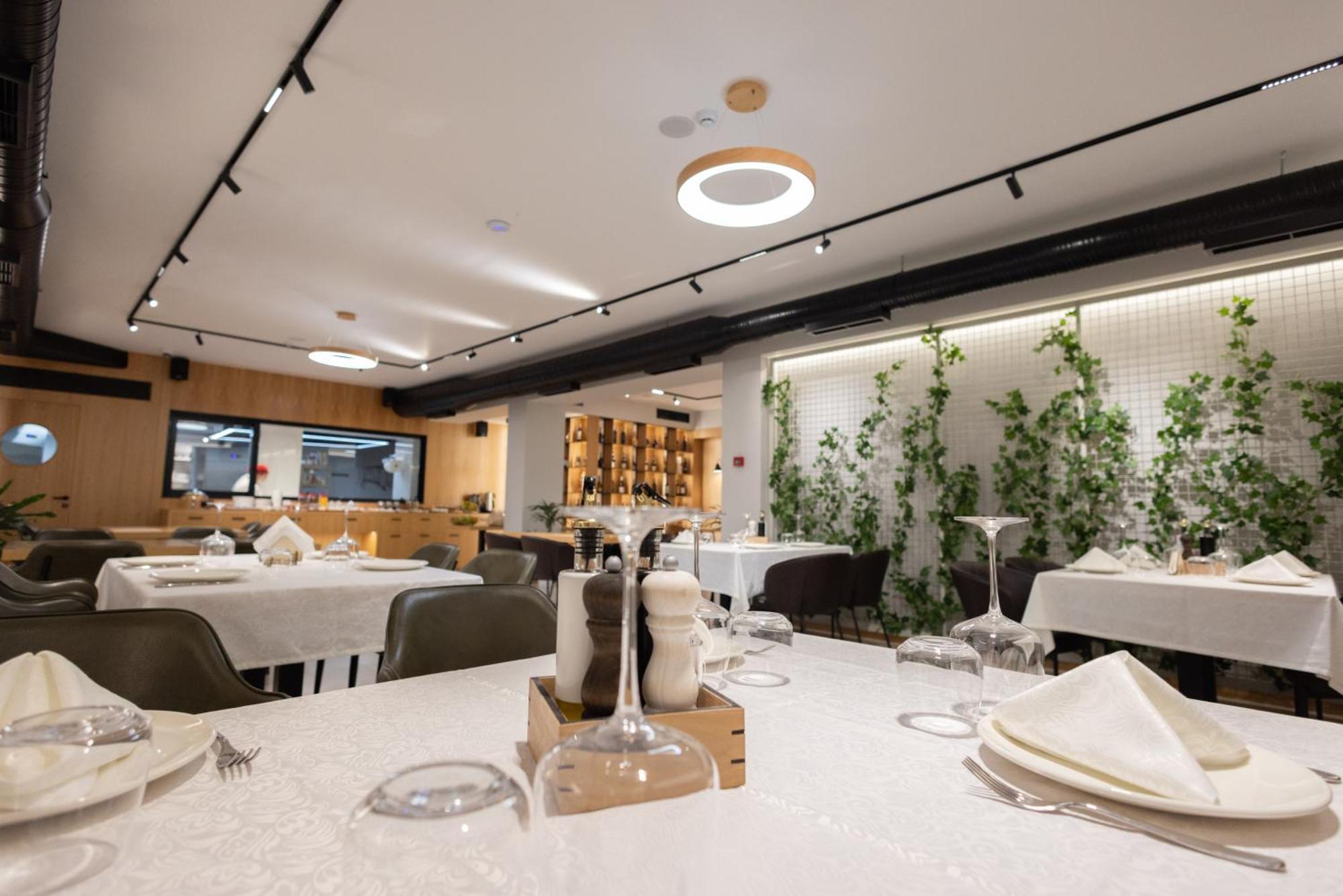 Sibb Hotel Tirana Zewnętrze zdjęcie