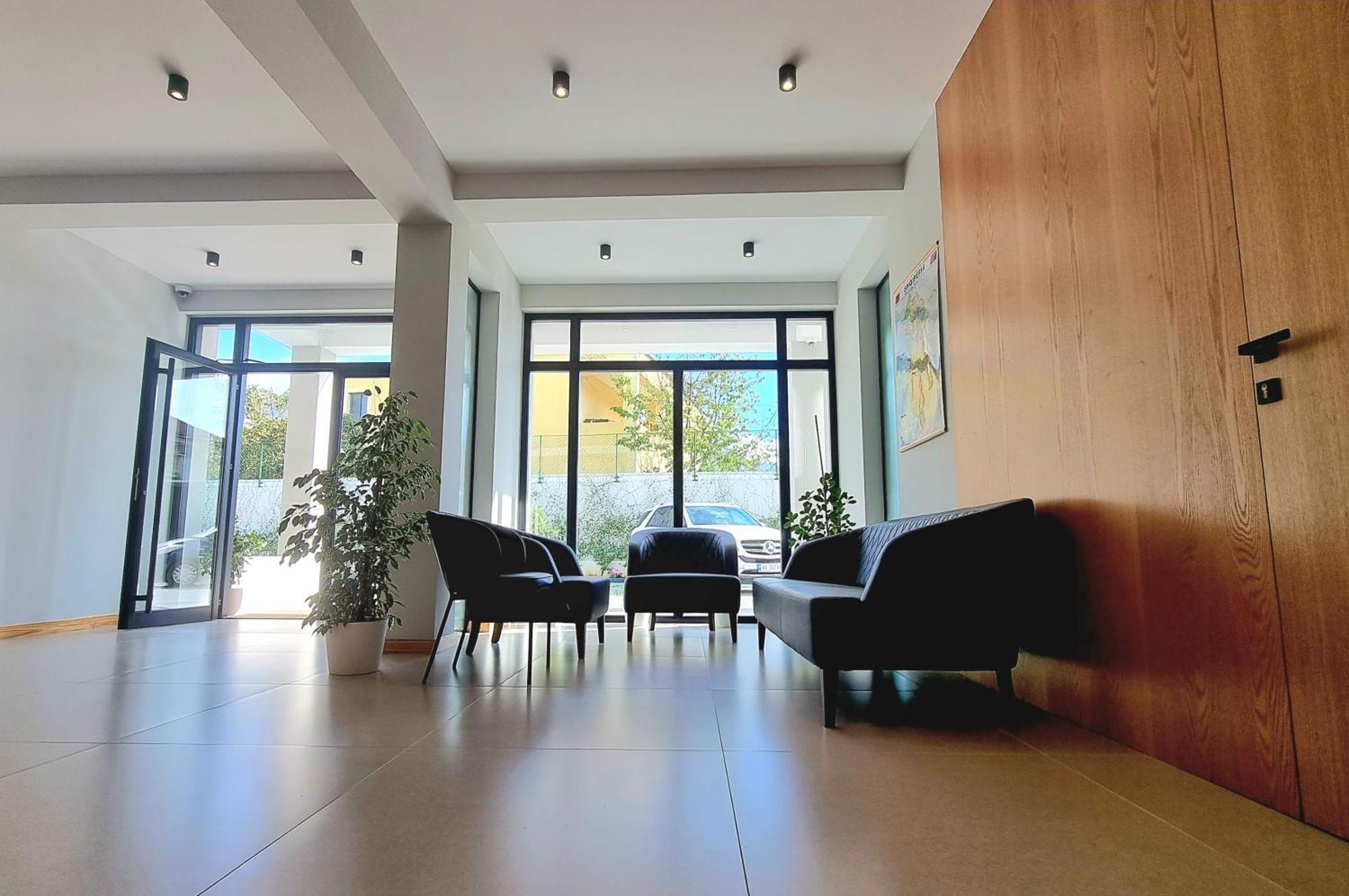 Sibb Hotel Tirana Zewnętrze zdjęcie