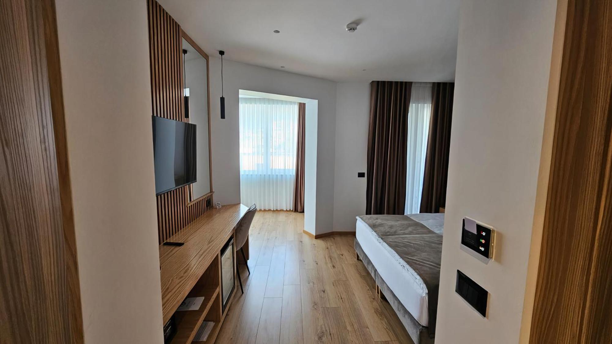Sibb Hotel Tirana Zewnętrze zdjęcie