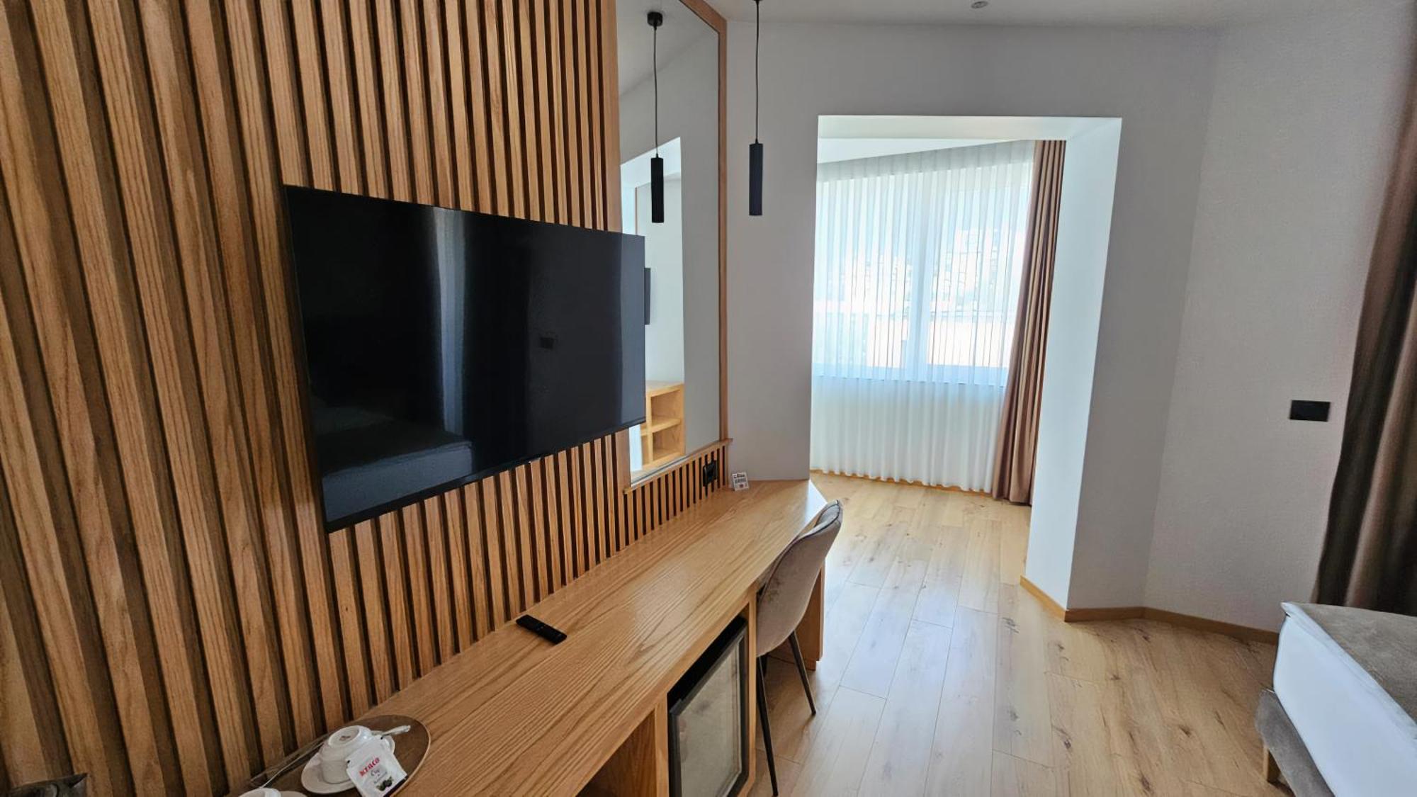 Sibb Hotel Tirana Zewnętrze zdjęcie