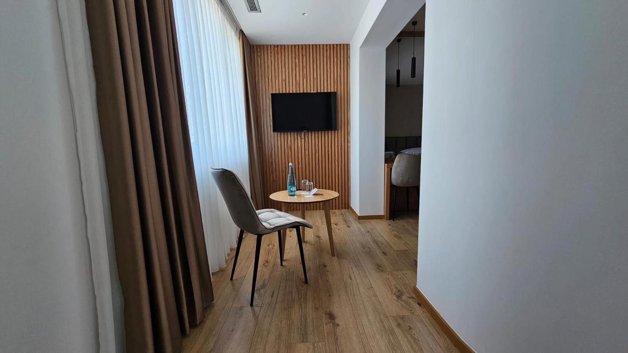 Sibb Hotel Tirana Zewnętrze zdjęcie