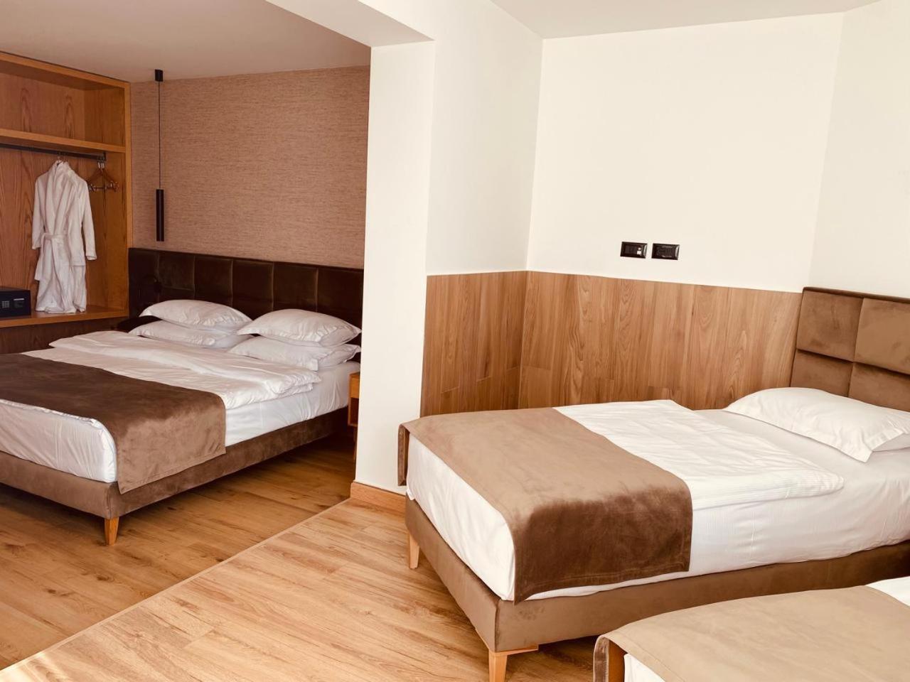 Sibb Hotel Tirana Zewnętrze zdjęcie
